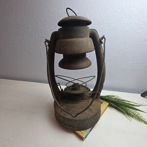 Vintage Embury No. 2 Air Pilot Lantern Rustic Star Base NO‎ GLASS